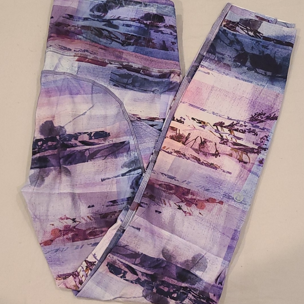 Lululemon printed crop leggings